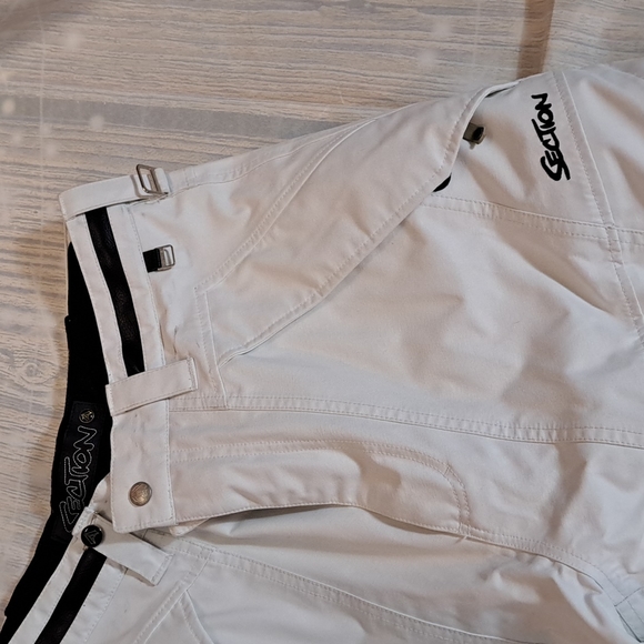 Section ski/snowboarding pants sz m inseam is 28inches waist laying flat across - Picture 4 of 12